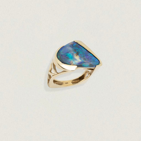 4.30ct Unisex Lightning Ridge Opal Ring in 14ct Yellow Gold — Handcrafted, Angular Shoulder Design