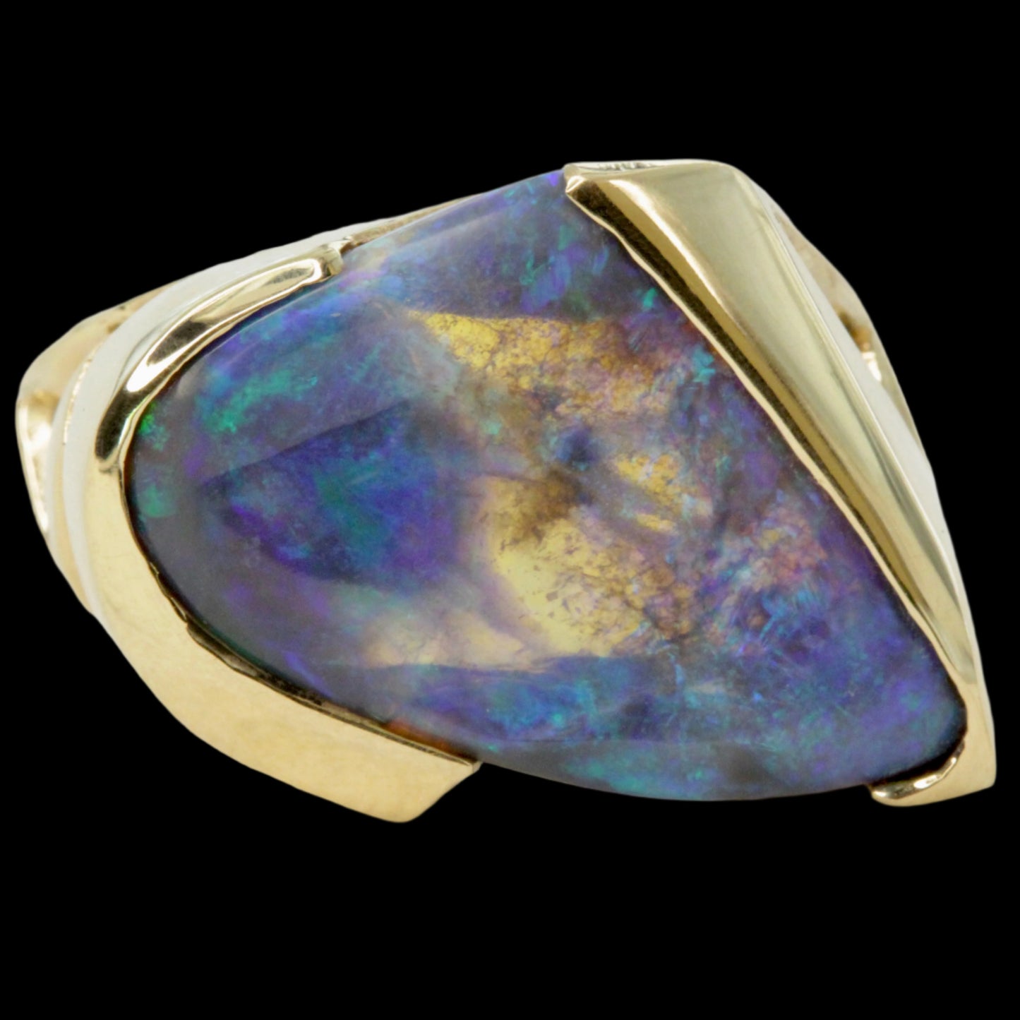 4.30ct Unisex Lightning Ridge Opal Ring in 14ct Yellow Gold — Handcrafted, Angular Shoulder Design